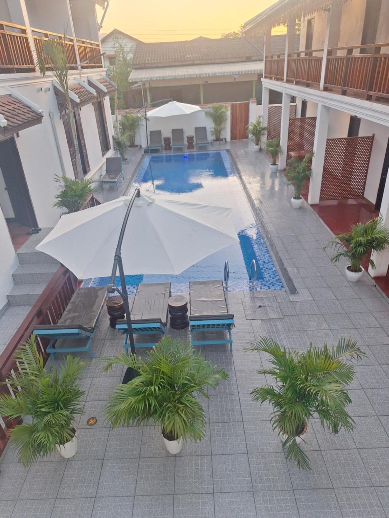 Luang Prabang Pavilion Hotel & Travel Buitenkant foto