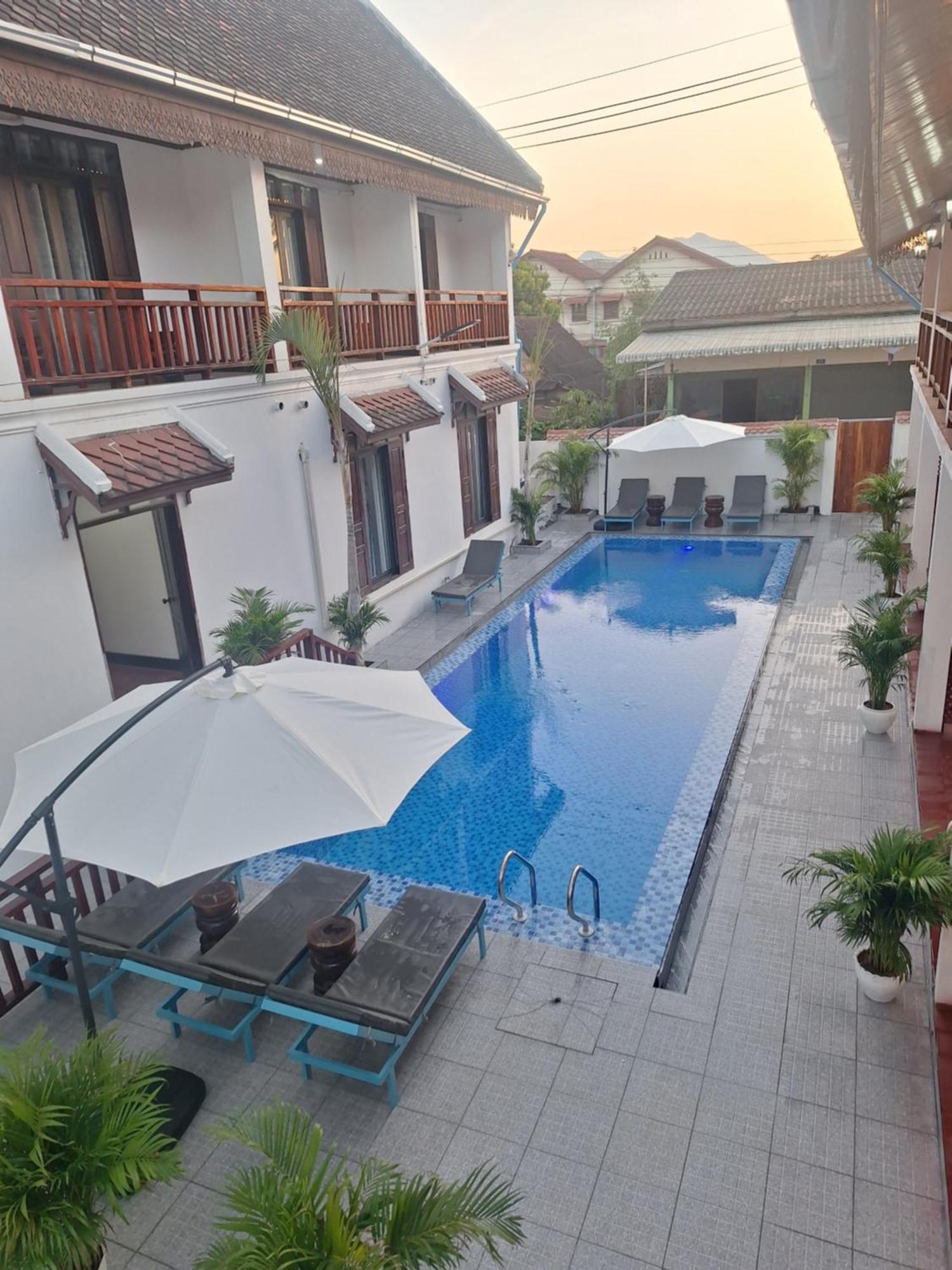 Luang Prabang Pavilion Hotel & Travel Buitenkant foto