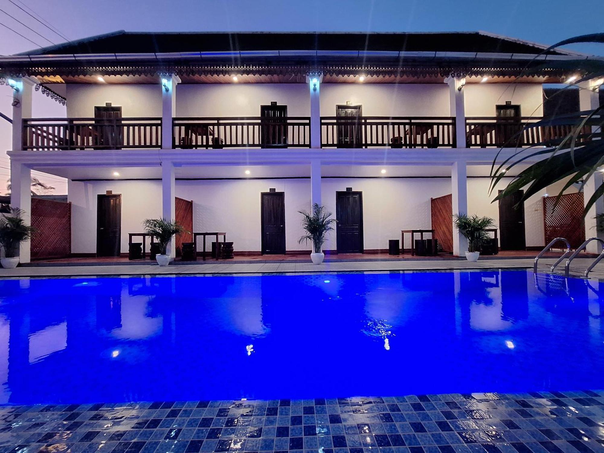 Luang Prabang Pavilion Hotel & Travel Buitenkant foto