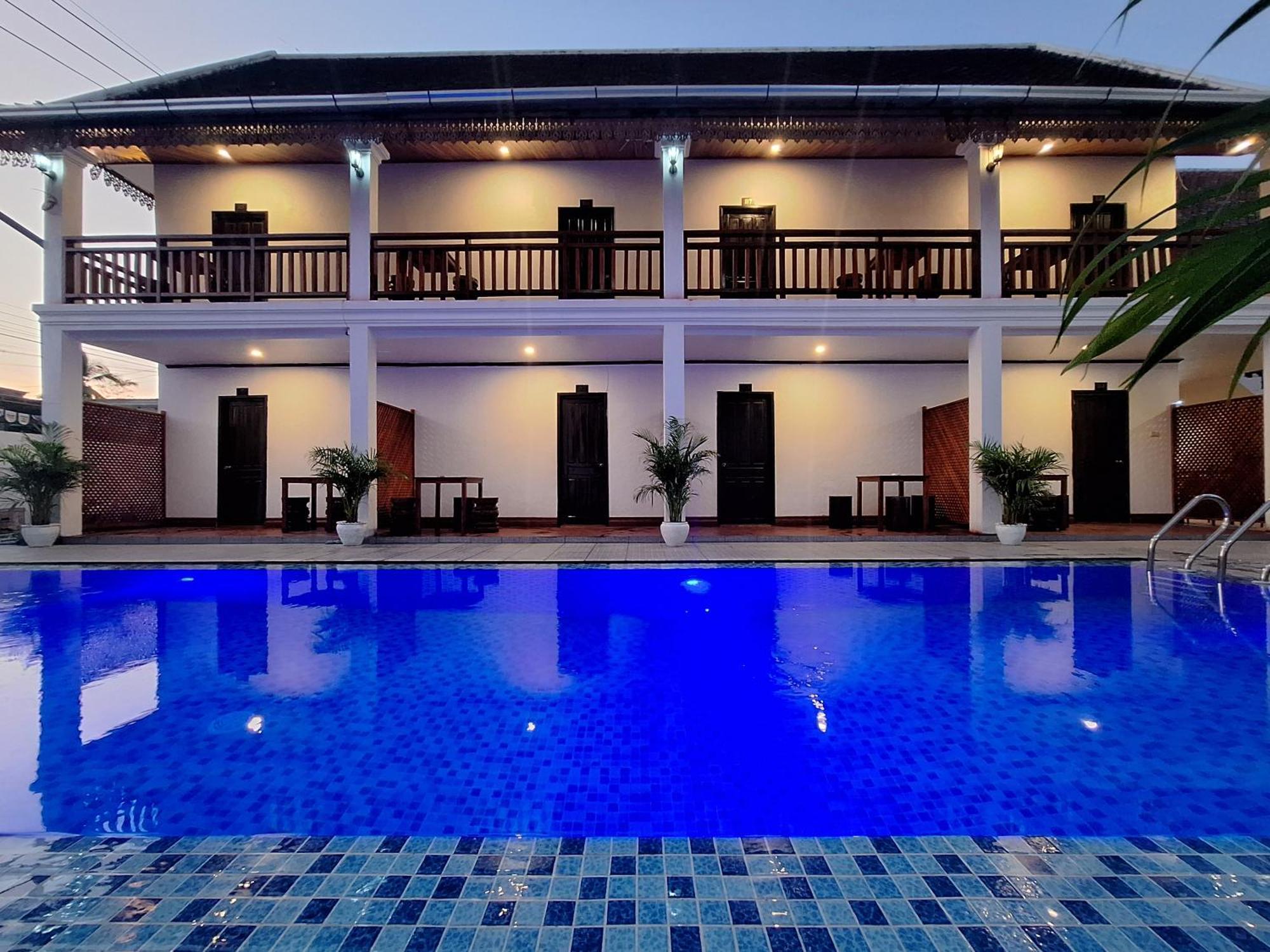 Luang Prabang Pavilion Hotel & Travel Buitenkant foto