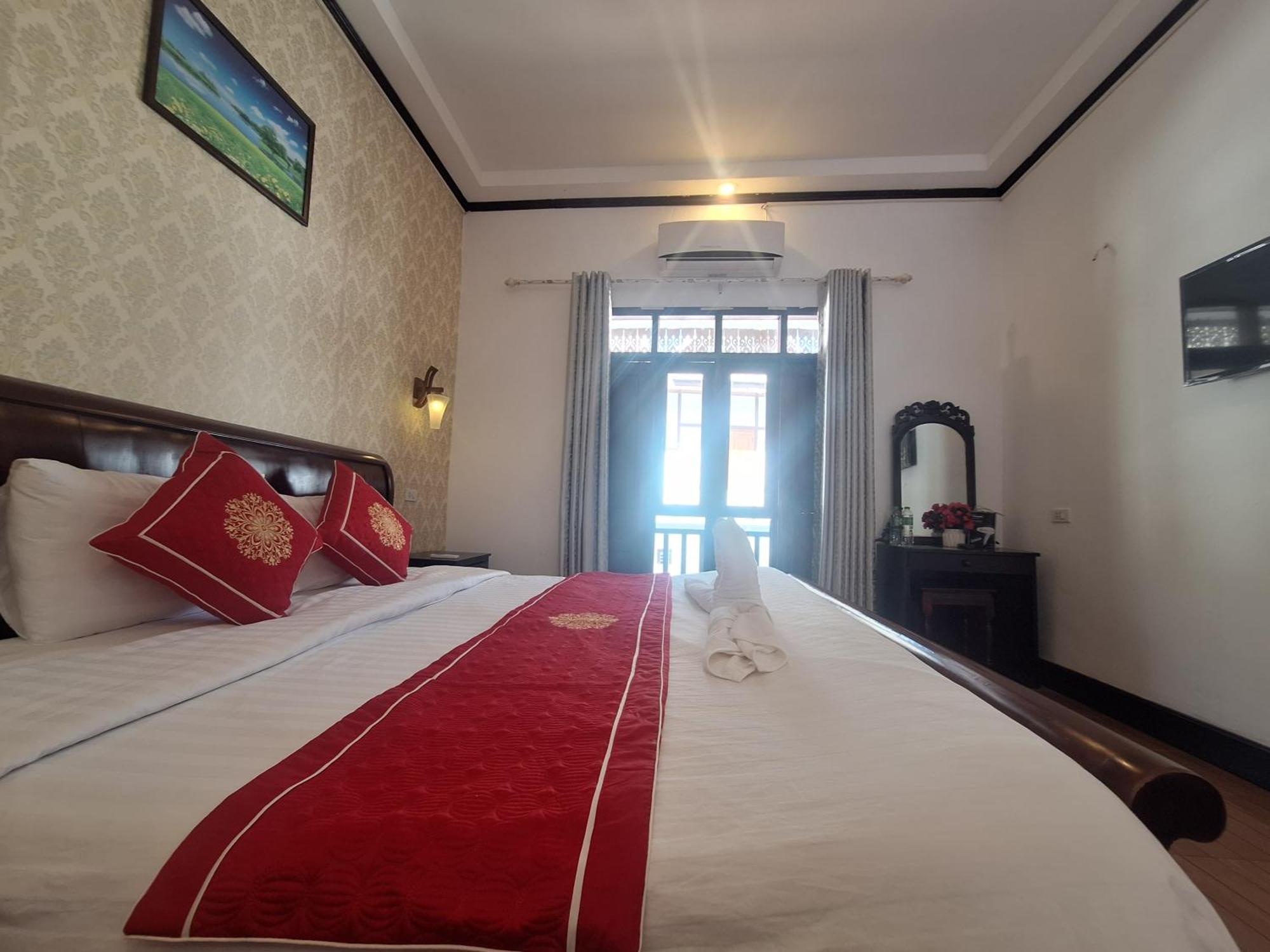Luang Prabang Pavilion Hotel & Travel Buitenkant foto