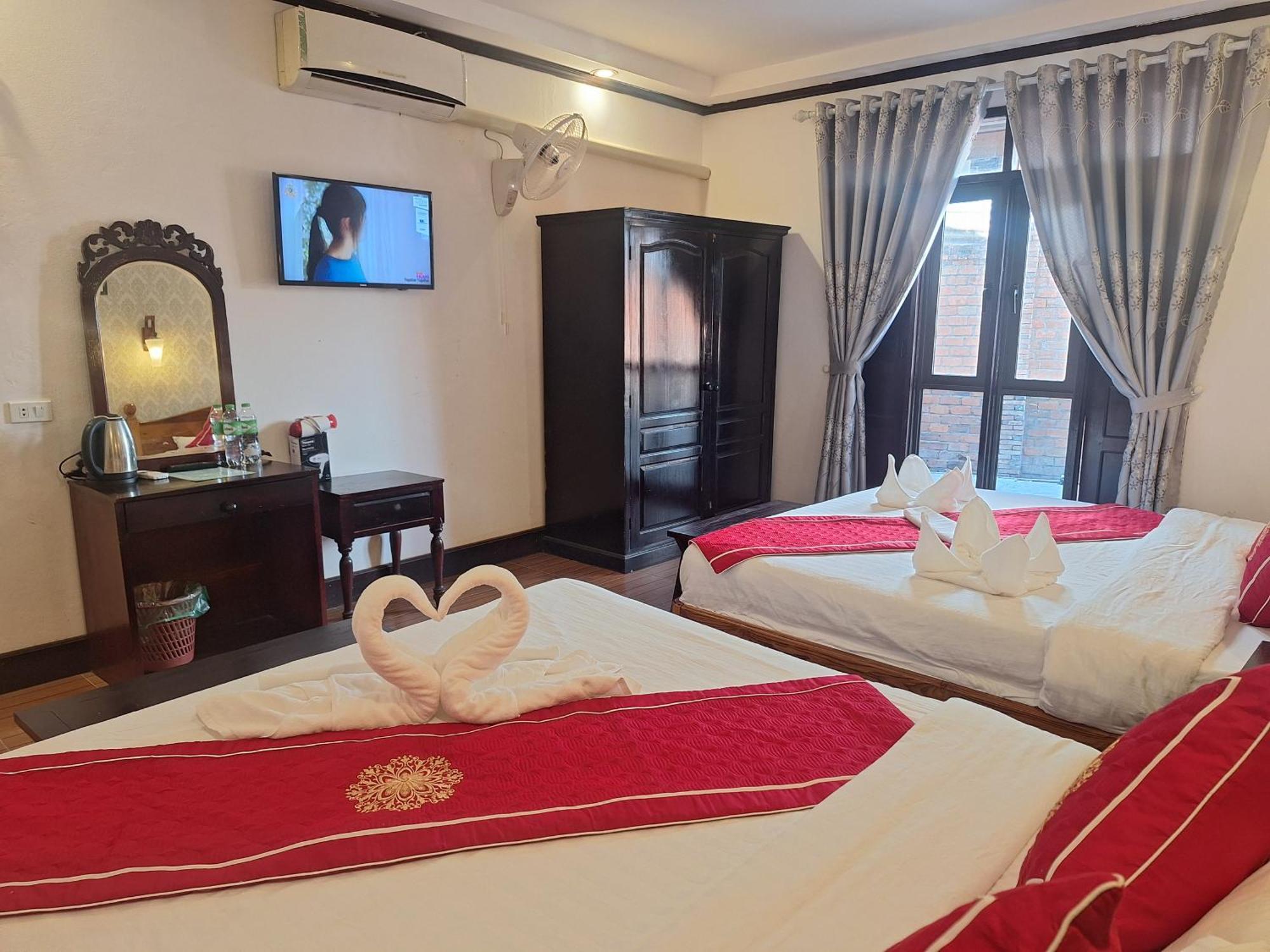 Luang Prabang Pavilion Hotel & Travel Buitenkant foto