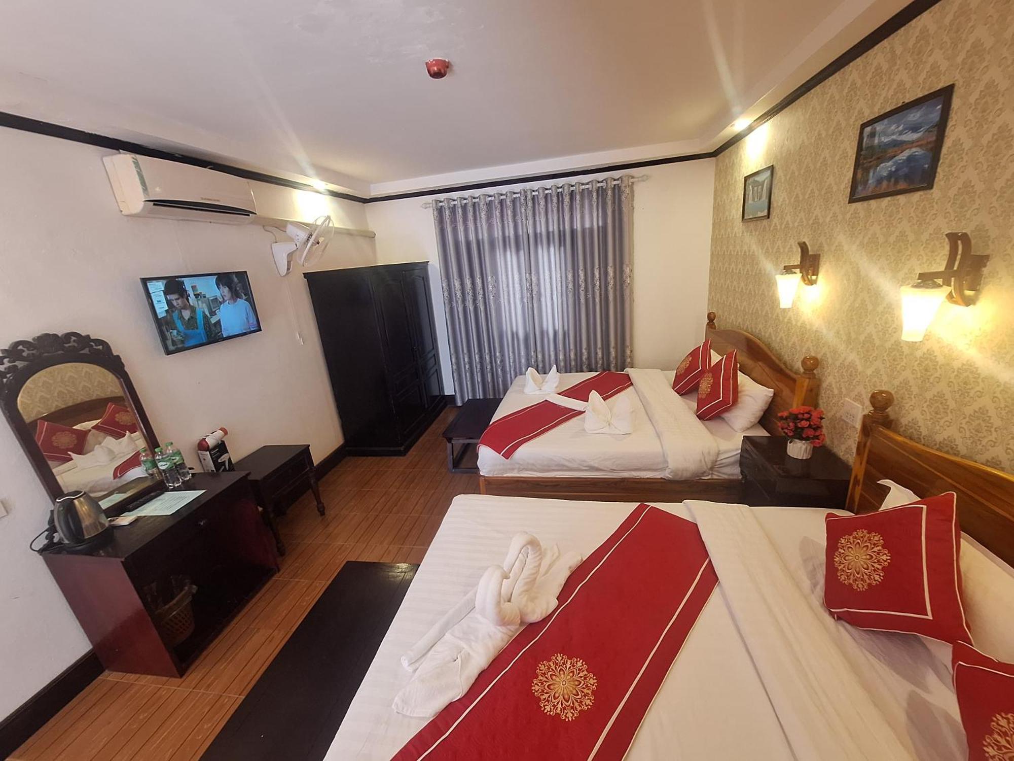 Luang Prabang Pavilion Hotel & Travel Buitenkant foto