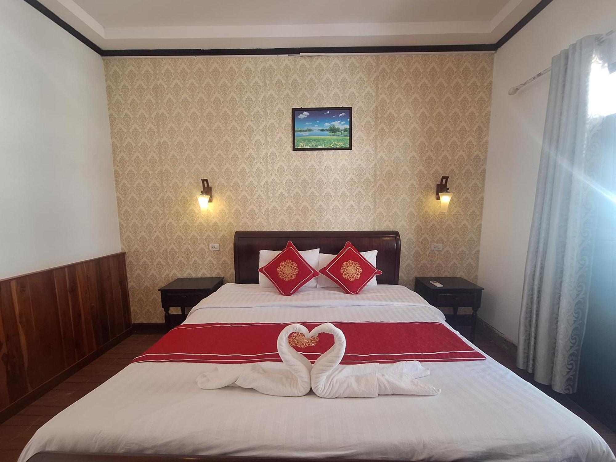 Luang Prabang Pavilion Hotel & Travel Buitenkant foto