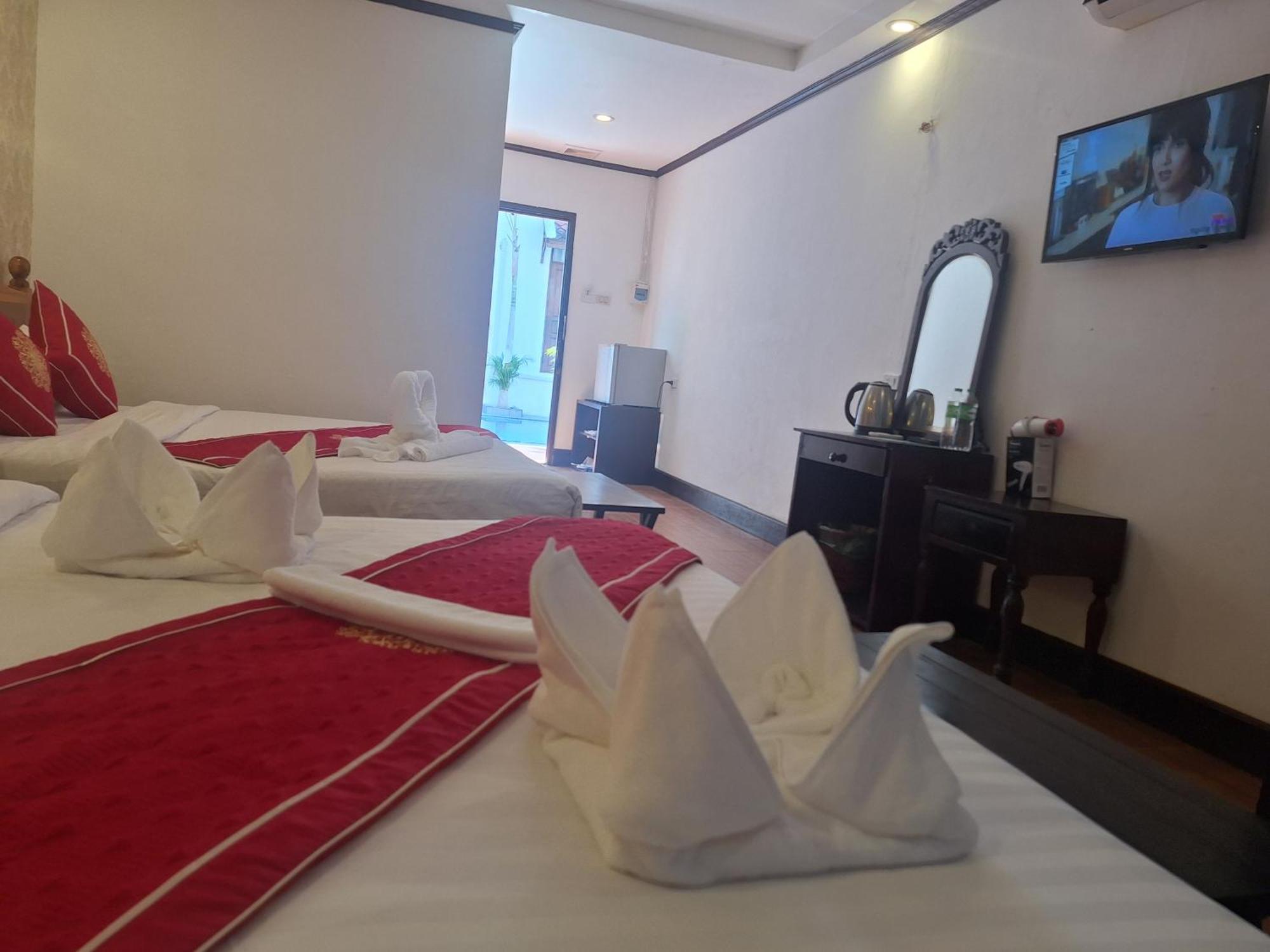 Luang Prabang Pavilion Hotel & Travel Buitenkant foto