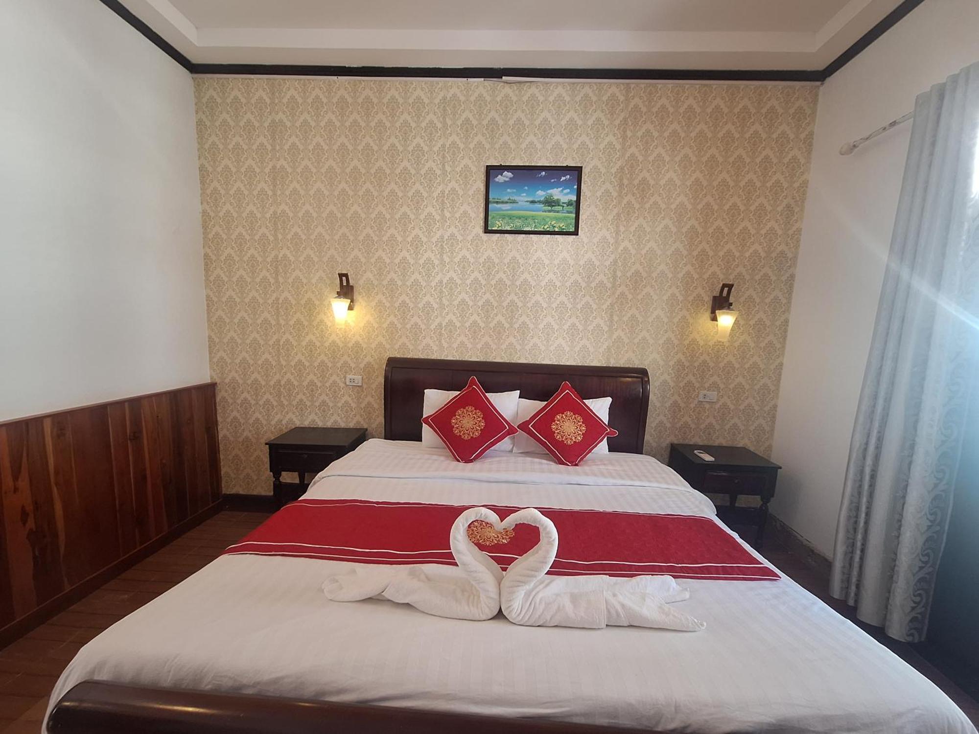 Luang Prabang Pavilion Hotel & Travel Buitenkant foto