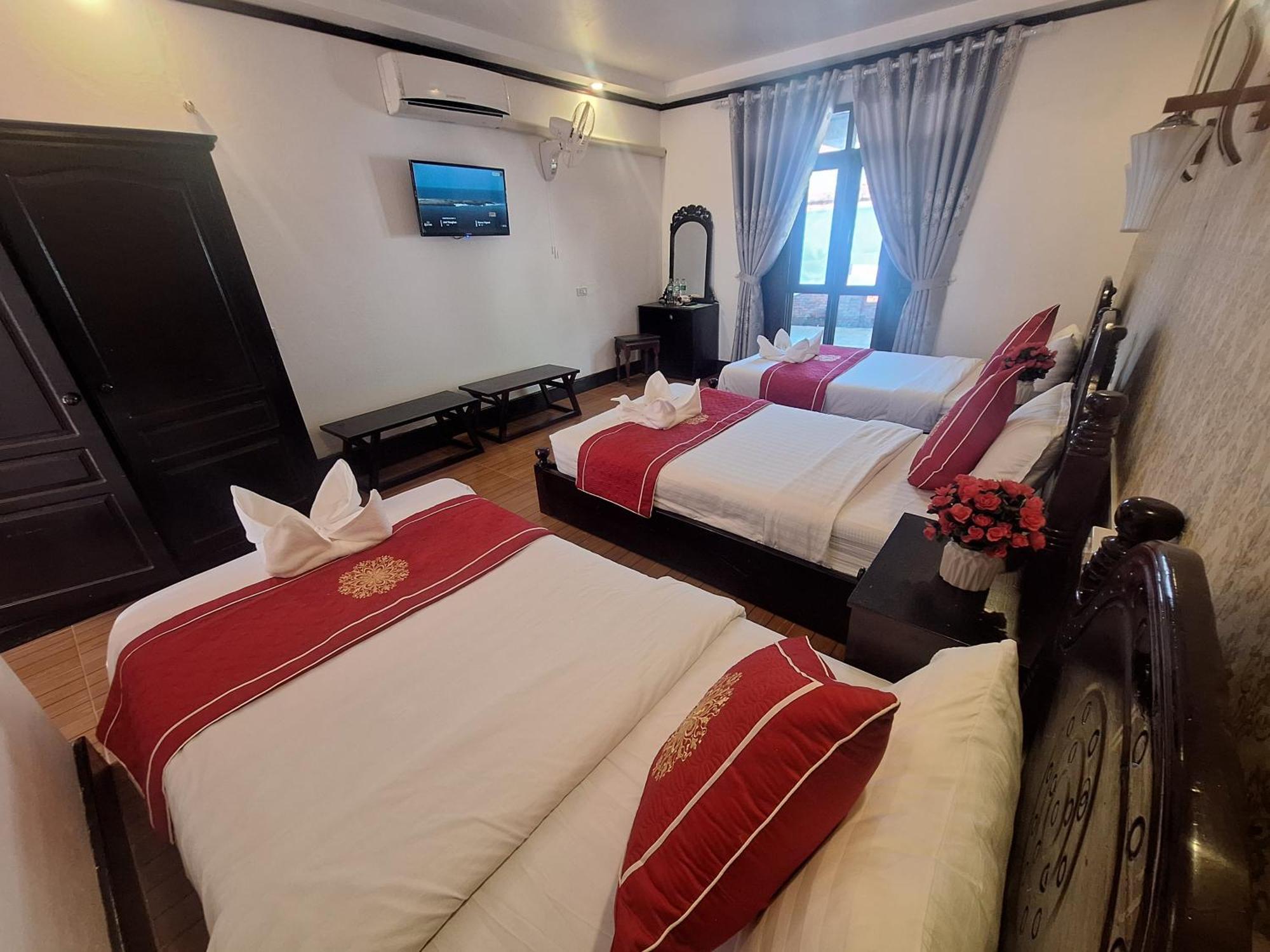 Luang Prabang Pavilion Hotel & Travel Buitenkant foto