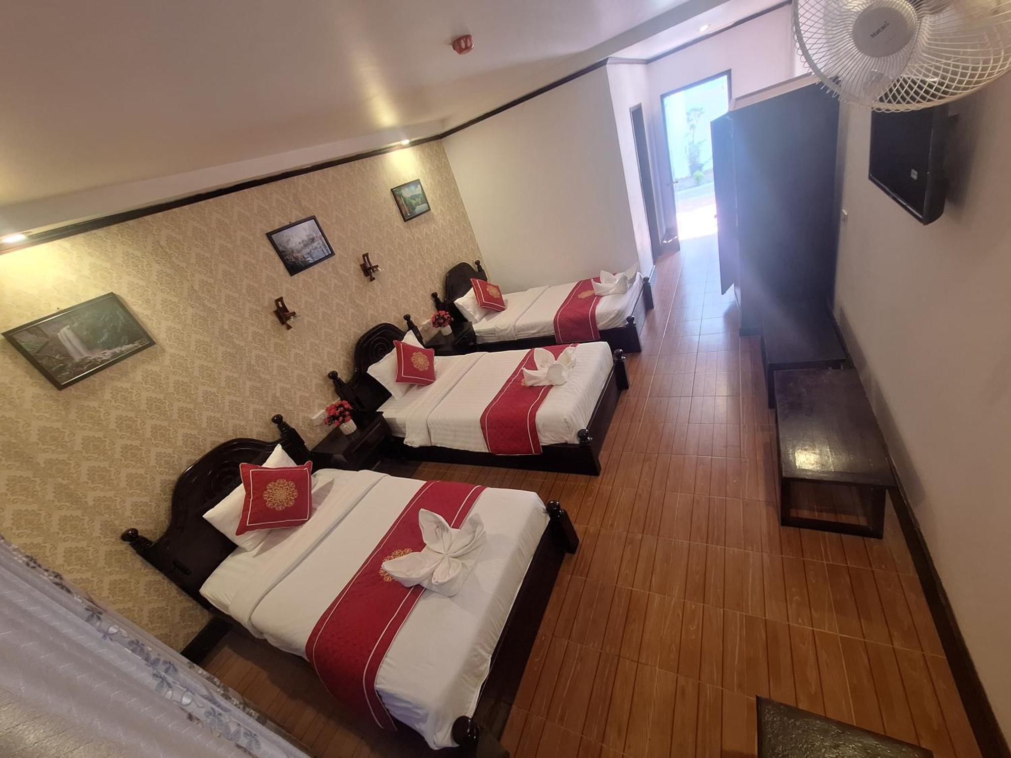 Luang Prabang Pavilion Hotel & Travel Buitenkant foto